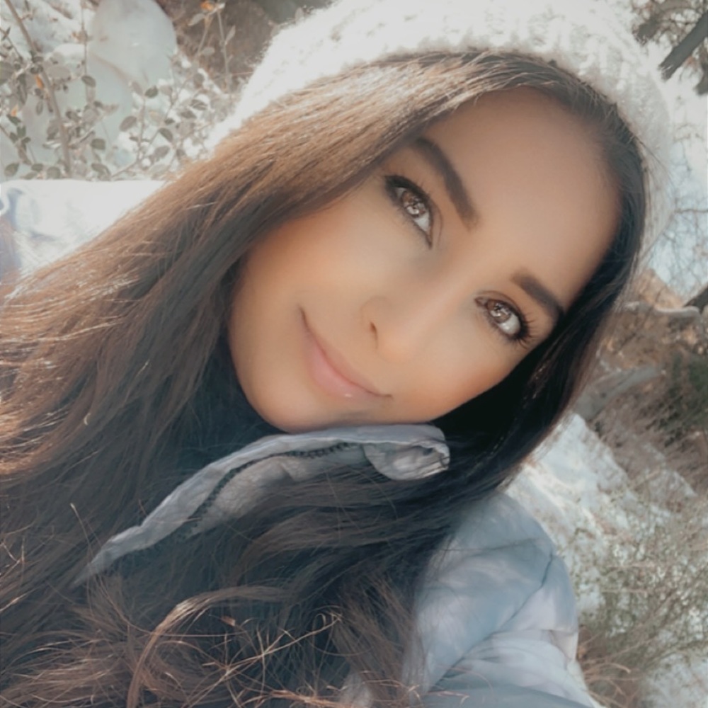 💕MEET YOUR SELLER💕